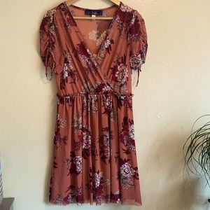 Pretty Francesca’s Pink Floral Dress with Scrunched Sleeves